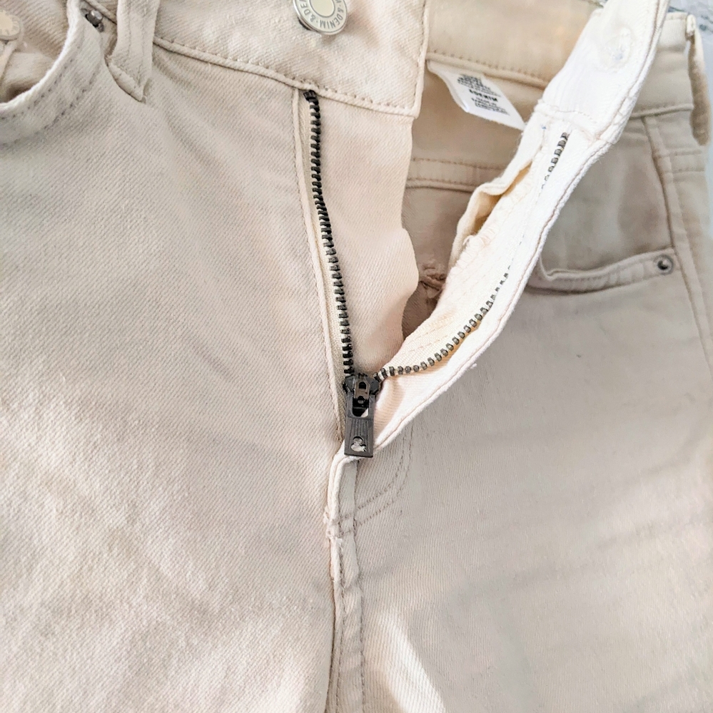 Skinny Summer Jeans. Size 25. Like New! - Picture 12 of 16